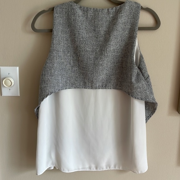 41 Hawthorn StitchFix Gray White Mixed Material Sleeveless Blouse, Size Small - Picture 7 of 8